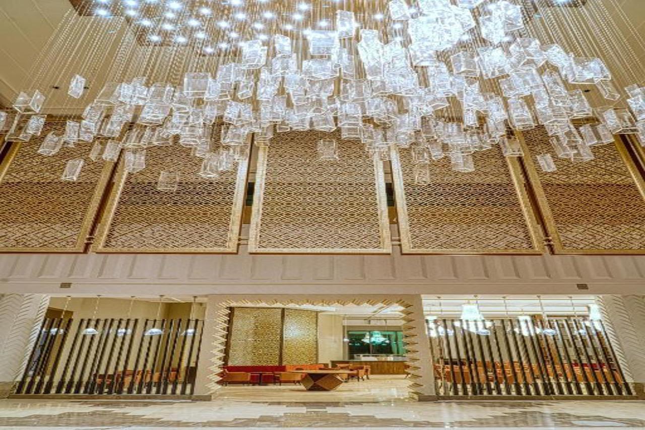 The Leela Gandhinagar Hotel Buitenkant foto