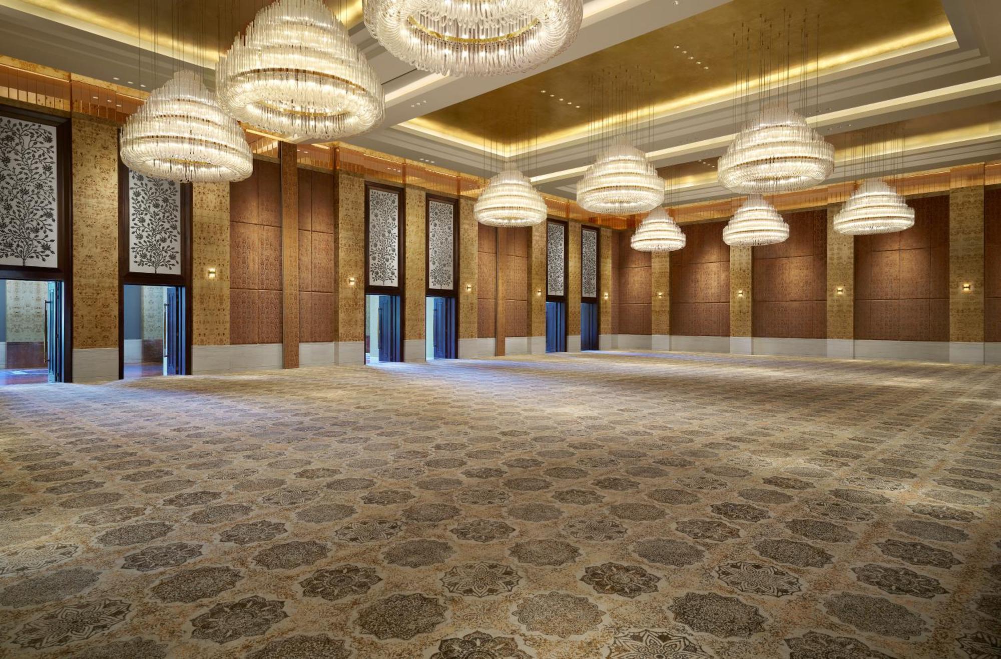 The Leela Gandhinagar Hotel Buitenkant foto